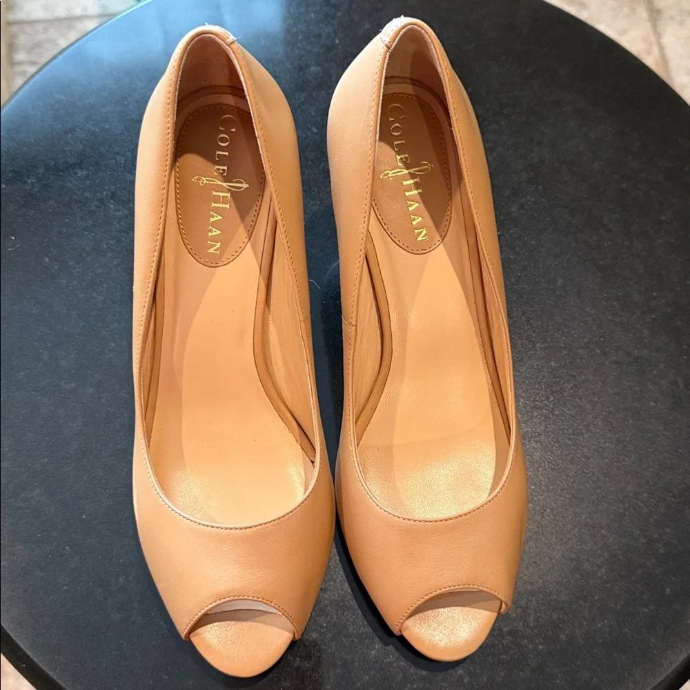 Cole Haan Peep Toe Pumps Nude Tan Leather High Heels Size 6.5B